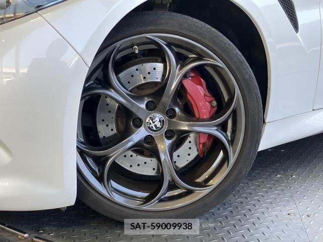 ALFA ROMEO Giulia 2018-12 6610244-3