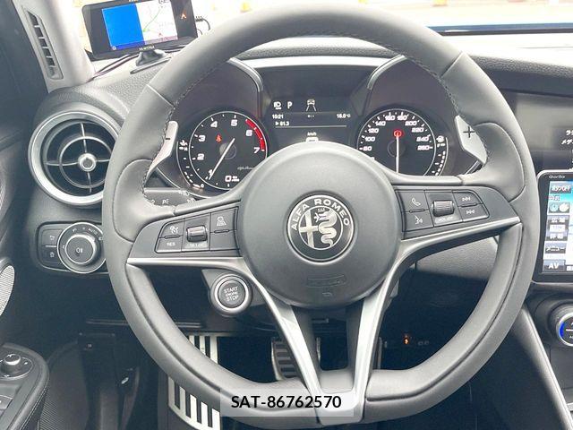 ALFA ROMEO Giulia 2018-08 6674785-11