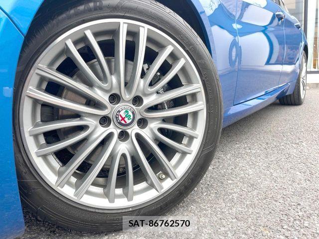 ALFA ROMEO Giulia 2018-08 6674785-13