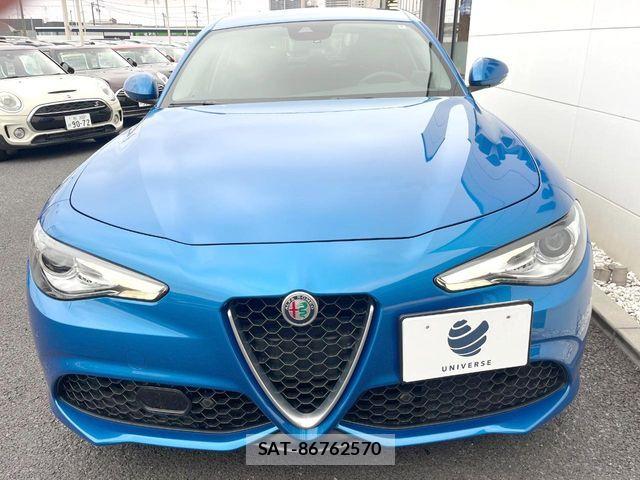 ALFA ROMEO Giulia 2018-08 6674785-14
