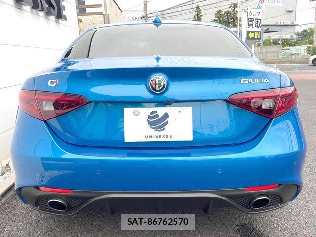 ALFA ROMEO Giulia 2018-08 6674785-15