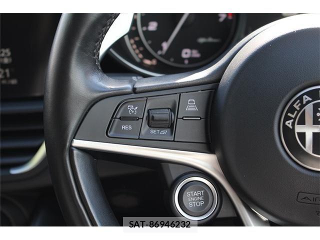 ALFA ROMEO Giulia 2018-03 6674786-10