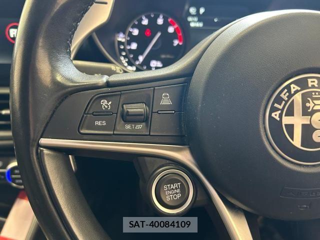 ALFA ROMEO Giulia 2018-10 7214035-13