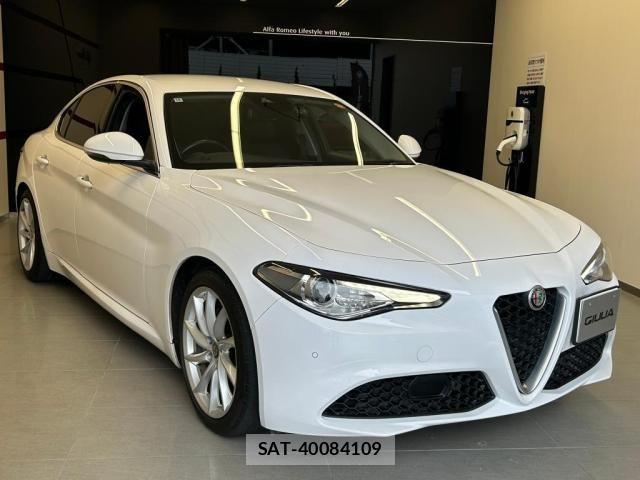 ALFA ROMEO Giulia 2018-10 7214035-2