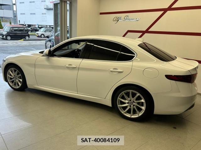 ALFA ROMEO Giulia 2018-10 7214035-4