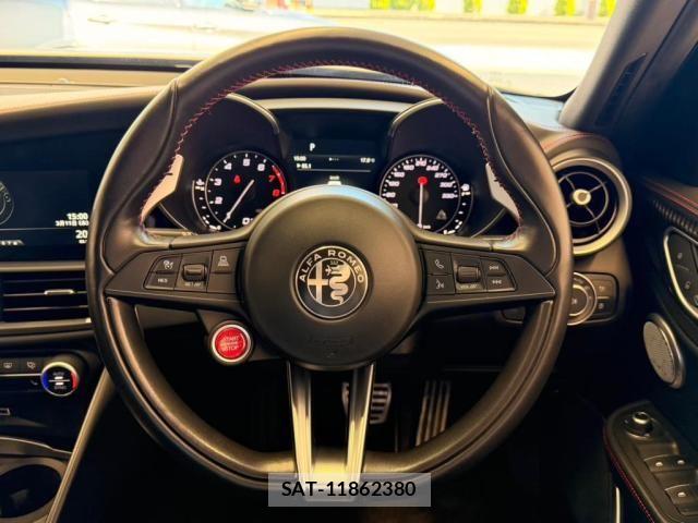 ALFA ROMEO Giulia 2019-03 7214034-9
