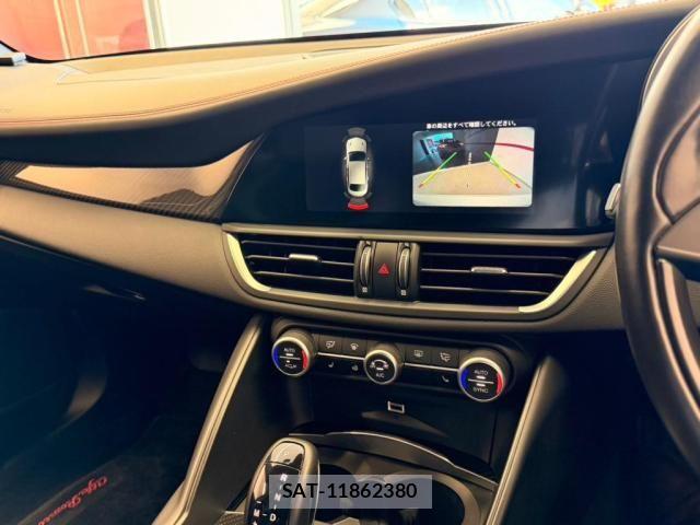 ALFA ROMEO Giulia 2019-03 7214034-11