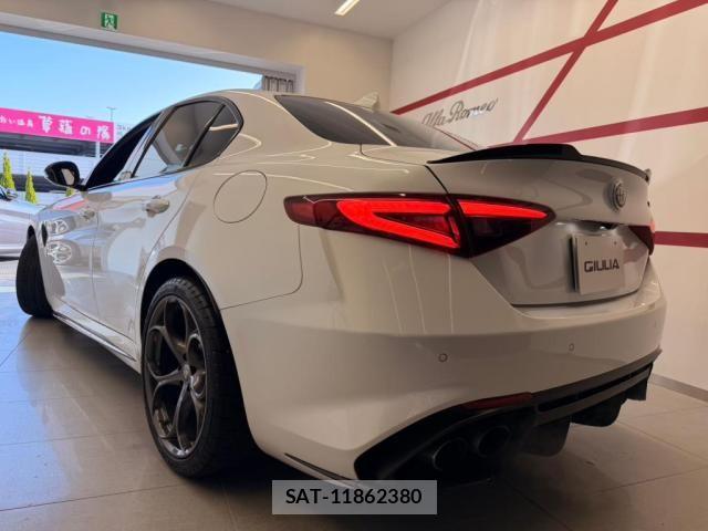 ALFA ROMEO Giulia 2019-03 7214034-1