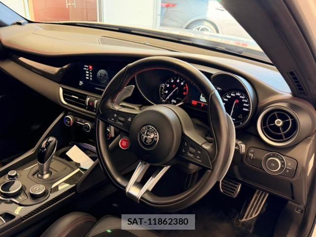 ALFA ROMEO Giulia 2019-03 7214034-2
