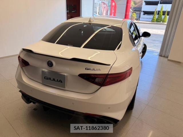 ALFA ROMEO Giulia 2019-03 7214034-4