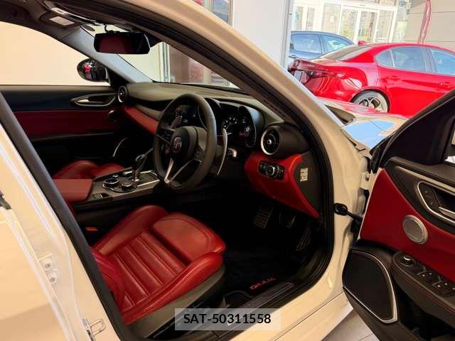ALFA ROMEO Giulia 2019-05 7214038-9