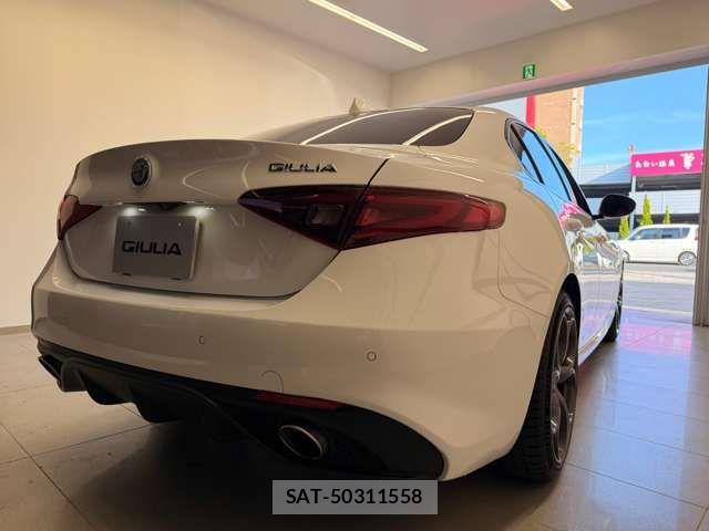 ALFA ROMEO Giulia 2019-05 7214038-5
