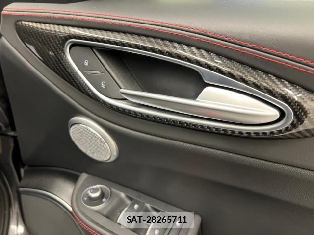 ALFA ROMEO Giulia 2019-09 7214039-10