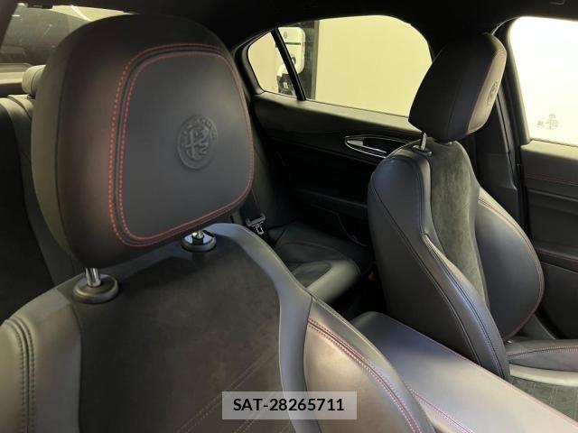 ALFA ROMEO Giulia 2019-09 7214039-13