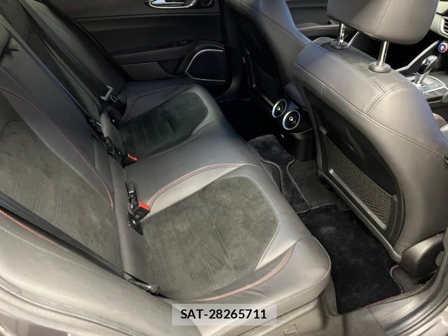 ALFA ROMEO Giulia 2019-09 7214039-15