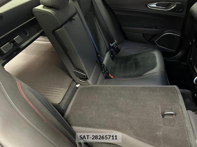 ALFA ROMEO Giulia 2019-09 7214039-16