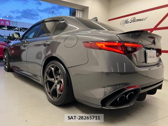 ALFA ROMEO Giulia 2019-09 7214039-1