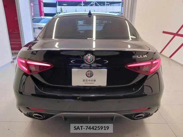ALFA ROMEO Giulia 2020-08 7214036-6
