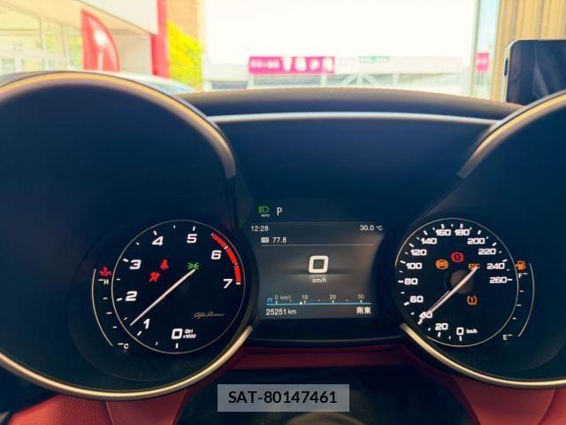 ALFA ROMEO Giulia 2021-09 7214037-13
