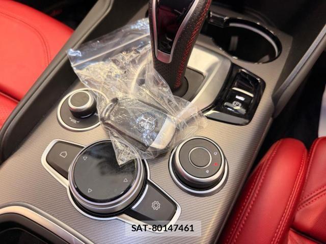 ALFA ROMEO Giulia 2021-09 7214037-16