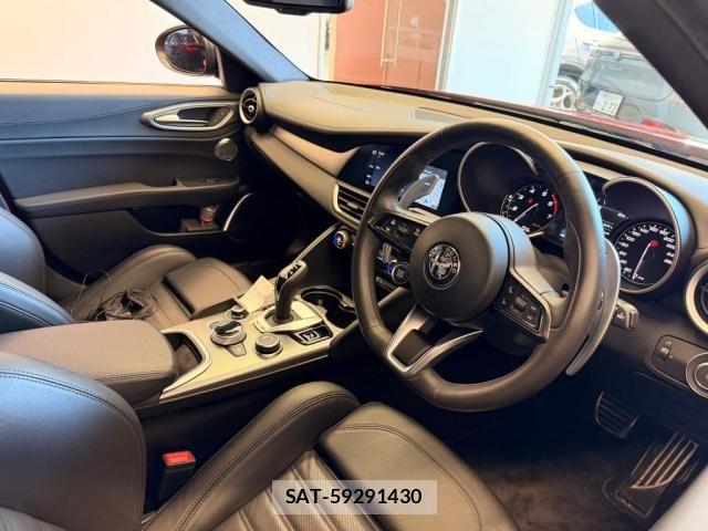 ALFA ROMEO Giulia 2023-03 7214040-15