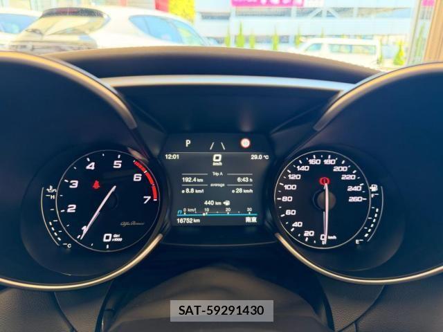 ALFA ROMEO Giulia 2023-03 7214040-17