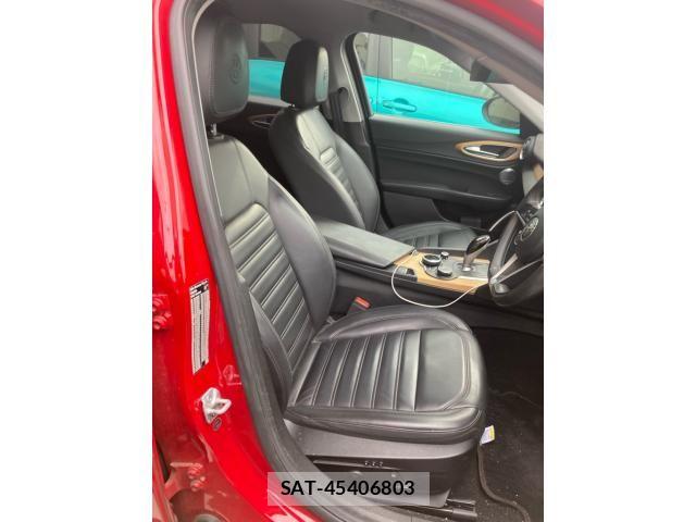 ALFA ROMEO Giulia 2017-11 7325218-13