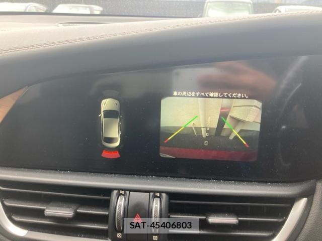 ALFA ROMEO Giulia 2017-11 7325218-19