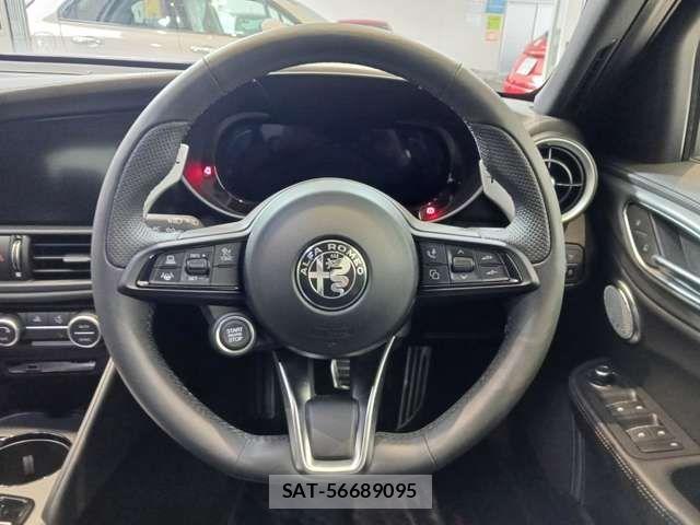 ALFA ROMEO Giulia 2025-09 7325191-18