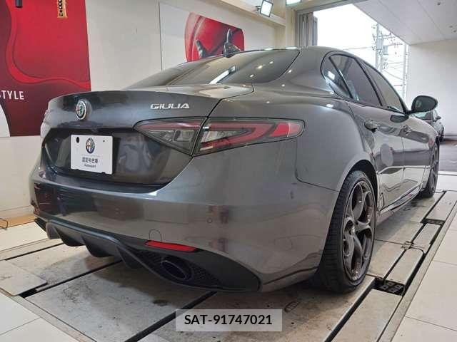 ALFA ROMEO Giulia 2023-05 7325192-3