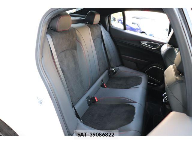 ALFA ROMEO Giulia 2019-02 7452580-10