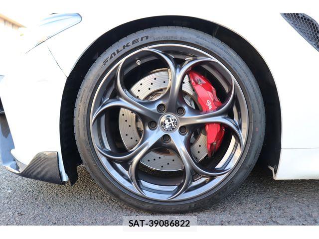 ALFA ROMEO Giulia 2019-02 7452580-26