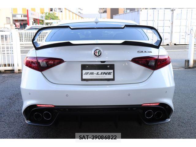ALFA ROMEO Giulia 2019-02 7452580-6