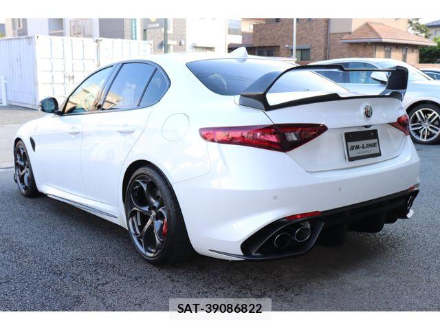 ALFA ROMEO Giulia 2019-02 7452580-7
