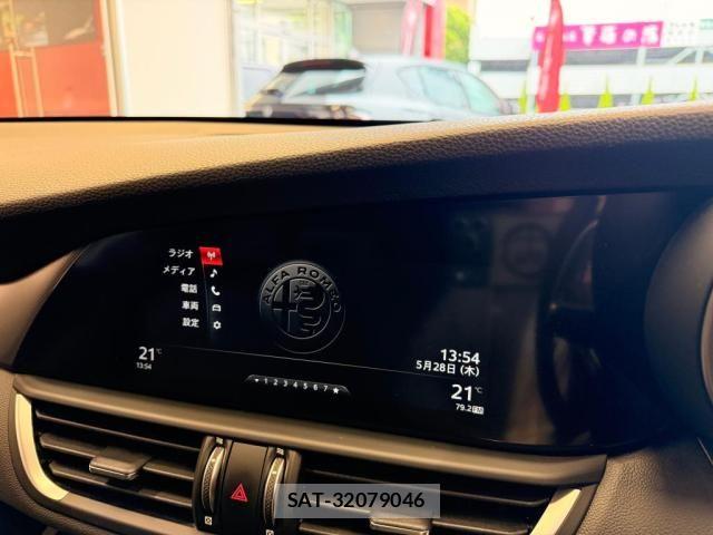 ALFA ROMEO Giulia 2017-07 7499295-15