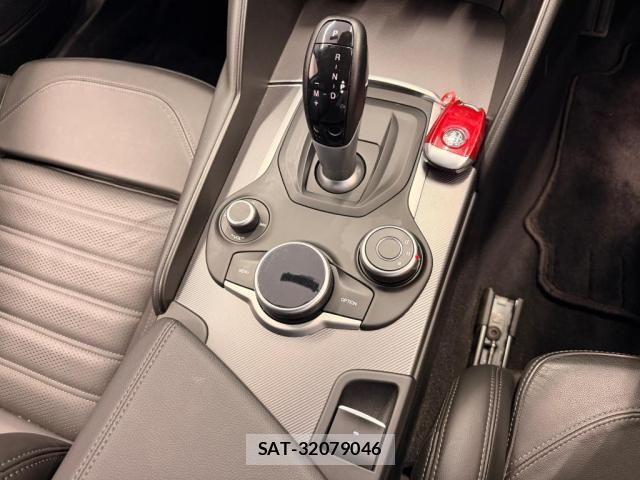 ALFA ROMEO Giulia 2017-07 7499295-17