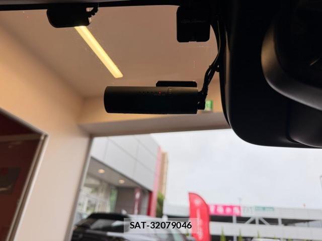ALFA ROMEO Giulia 2017-07 7499295-18