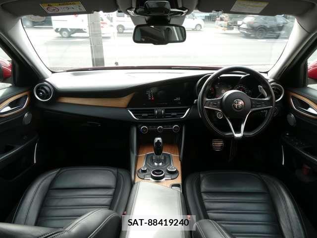 ALFA ROMEO Giulia 2018-01 7499296-7