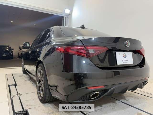 ALFA ROMEO Giulia 2021-07 7720028-5