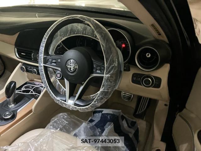 ALFA ROMEO Giulia 2019-08 7720030-12