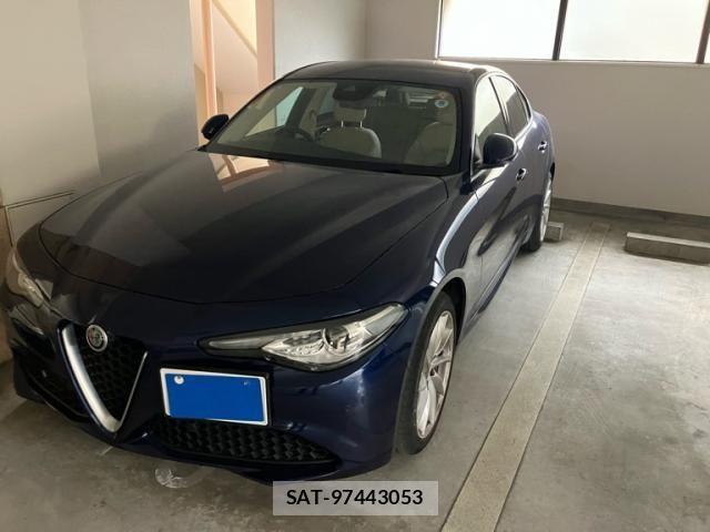 ALFA ROMEO Giulia 2019-08 7720030-1