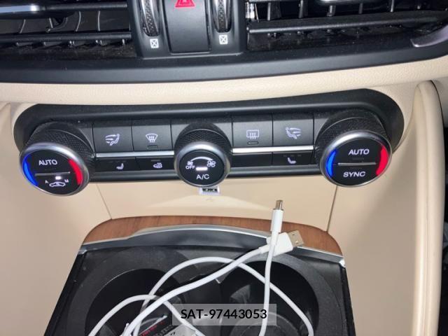 ALFA ROMEO Giulia 2019-08 7720030-22