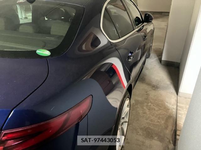 ALFA ROMEO Giulia 2019-08 7720030-6