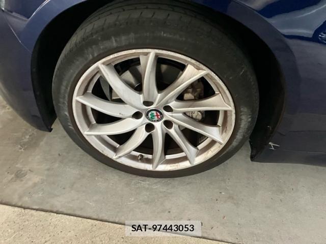 ALFA ROMEO Giulia 2019-08 7720030-7