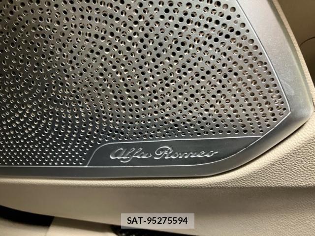 ALFA ROMEO Giulia 2018-02 7782232-26