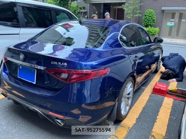 ALFA ROMEO Giulia 2018-02 7782232-2