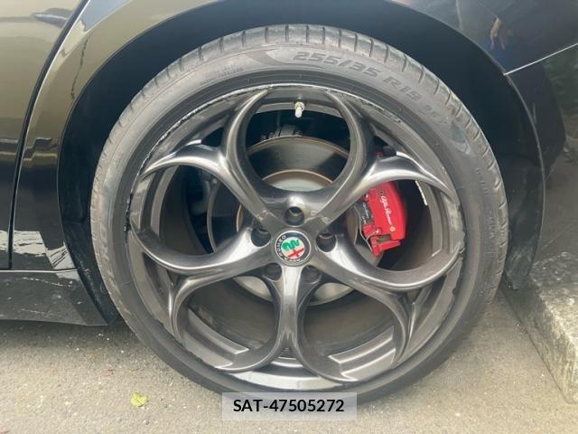 ALFA ROMEO Giulia 2021-12 7875074-9