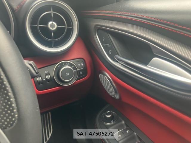 ALFA ROMEO Giulia 2021-12 7875074-15