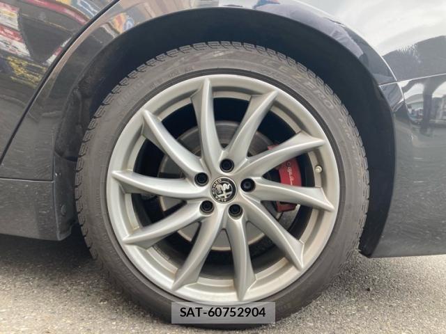 ALFA ROMEO Giulia 2019-07 7875075-5