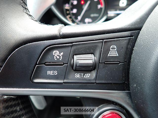 ALFA ROMEO Giulia 2017-12 7960336-16